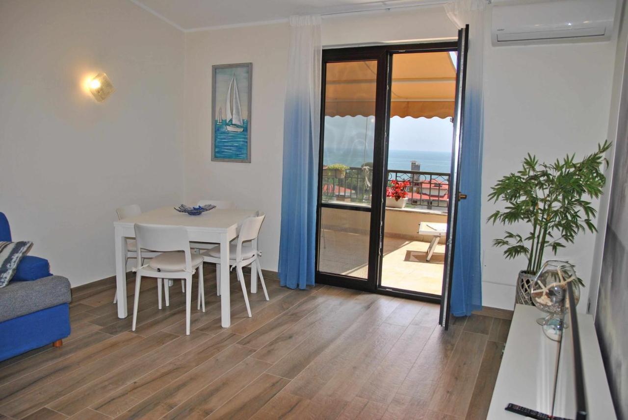 Apartament Casa Dinky Attico Con Terrazza Vista Mare Formia Zewnętrze zdjęcie